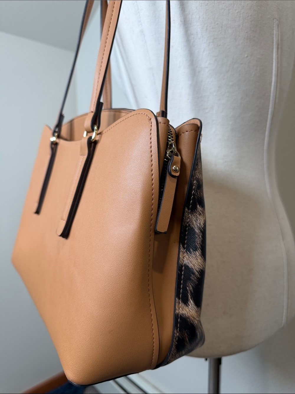 Nanette Lapore Liam Triple Section Shoulder Bag Cheetah Print Tan Vegan Leather - Picture 5 of 14